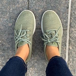 Allbirds Wool Runners - Moss - Size 8